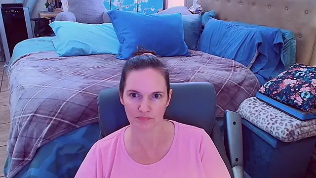 Snapshot of ninajaymes chatting on February 6, 1:51 pm ninajaymes online show from February 6, 1:51 pm