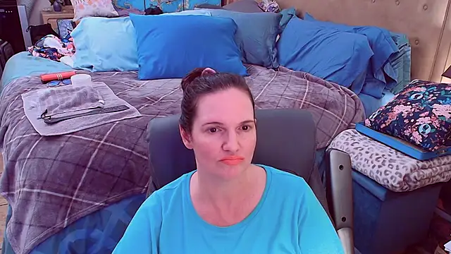 Snapshot of ninajaymes chatting on February 1, 5:06 am ninajaymes online show from February 1, 5:06 am