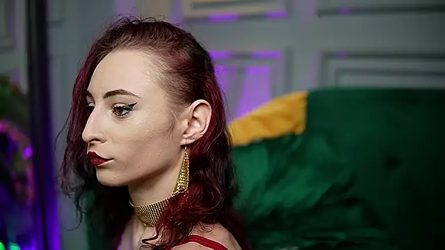 Snapshot of SaraiAngel chatting on November 11, 8:47 pm SaraiAngel online show from November 11, 8:47 pm