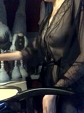 Snapshot of Karolina777Star chatting on October 17, 12:51 pm Karolina777Star online show from October 17, 12:51 pm