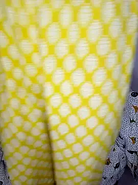 miss raavy online show from April 1, 10:05 am