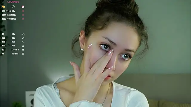 ZeniaBolich online show from November 29, 9:37 pm