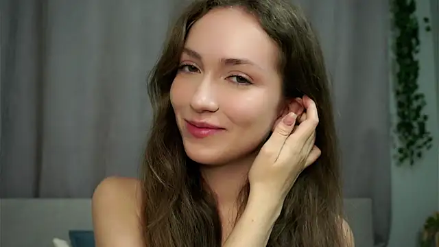 Snapshot of ZeniaBolich chatting on September 24, 10:05 pm ZeniaBolich online show from September 24, 10:05 pm