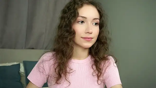 Snapshot of ZeniaBolich chatting on September 26, 9:21 pm ZeniaBolich online show from September 26, 9:21 pm