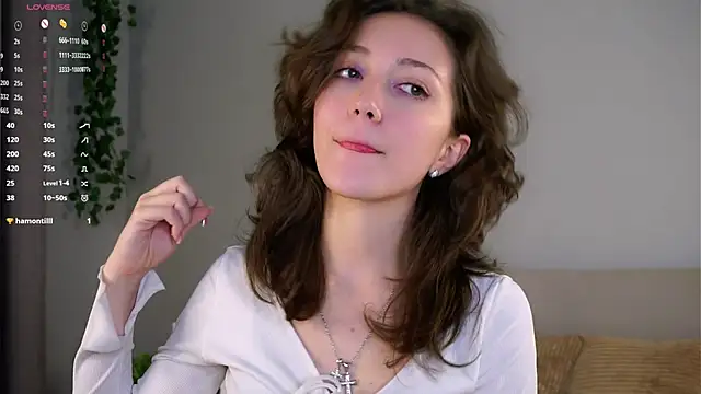 ZeniaBolich online show from November 20, 9:04 pm