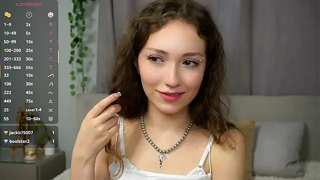 Snapshot of ZeniaBolich chatting on October 8, 10:21 pm ZeniaBolich online show from October 8, 10:21 pm
