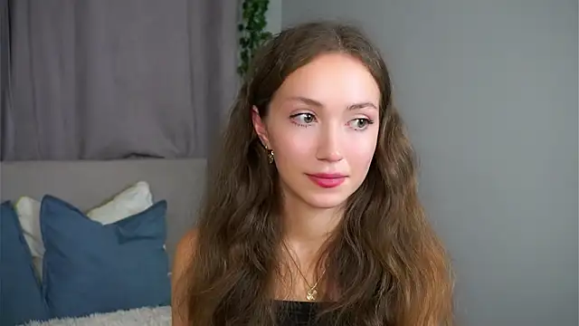 Snapshot of ZeniaBolich chatting on September 15, 9:15 pm ZeniaBolich online show from September 15, 9:15 pm