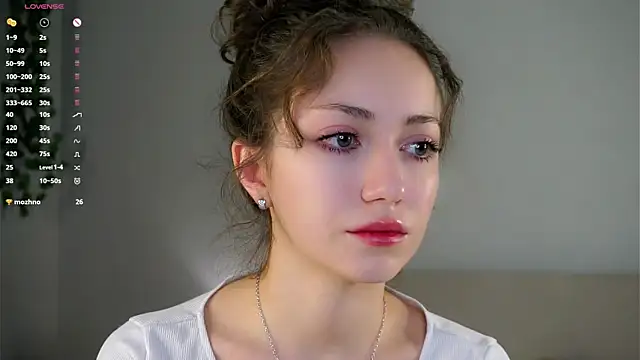 ZeniaBolich online show from November 28, 12:11 am