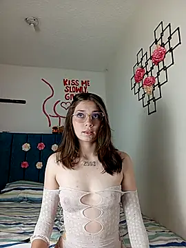 MilaFyre online show from December 1, 2:07 pm