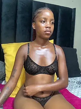 Littlebunny33 online show from April 14, 7:19 pm