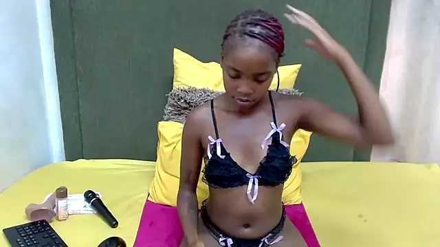 Littlebunny33 online show from January 15, 8:18 am