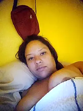 Snapshot of EAAM1@xh chatting on February 5, 9:10 pm EAAM1xh online show from February 5, 9:10 pm