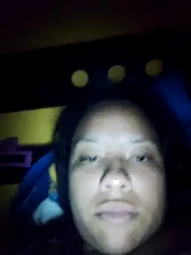 Snapshot of EAAM1@xh chatting on February 5, 3:24 am EAAM1xh online show from February 5, 3:24 am