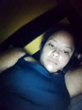 Snapshot of EAAM1@xh chatting on February 3, 3:15 am EAAM1xh online show from February 3, 3:15 am