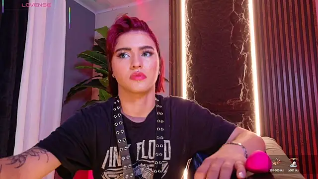 La Diabla 111  online show from December 18, 8:12 pm