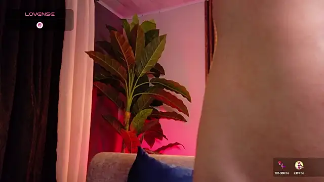 Snapshot of La_Diabla_111_ chatting on November 25, 8:20 pm La Diabla 111 online show from November 25, 8:20 pm