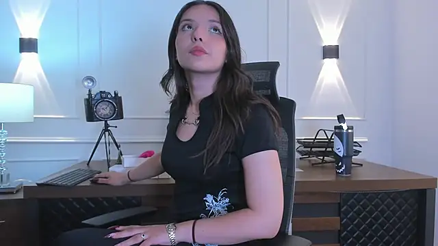 Snapshot of imrockstar chatting on December 5, 8:17 pm imrockstar online show from December 5, 8:17 pm