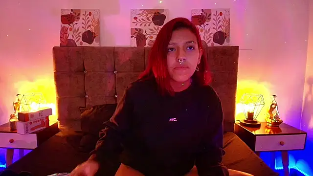 Snapshot of Dulce_Bella_ chatting on September 18, 12:41 pm Dulce Bella online show from September 18, 12:41 pm