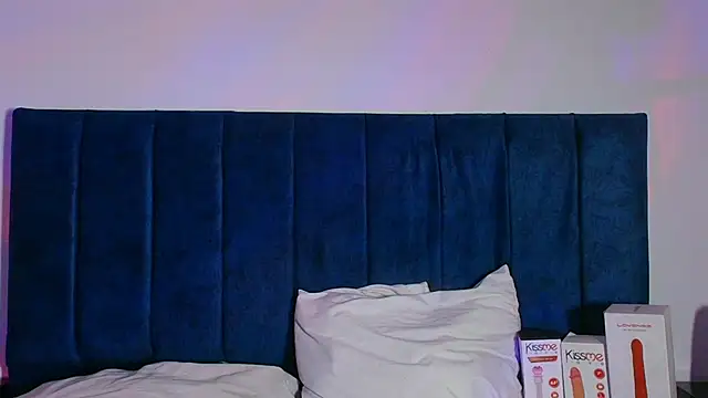 Snapshot of Dulce_Bella_ chatting on October 7, 11:55 am Dulce Bella online show from October 7, 11:55 am