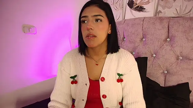 Dulce Bella  online show from February 3, 3:48 am