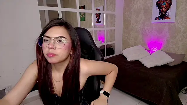 Snapshot of violerr_01 chatting on September 29, 8:03 pm violerr 01 online show from September 29, 8:03 pm