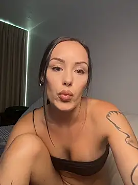 gardenxrose online show from November 27, 2:45 am