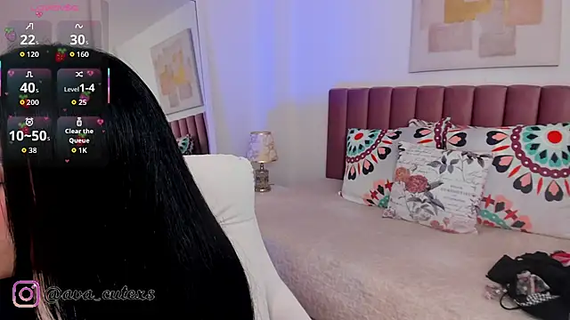 AvaScott  online show from December 3, 4:28 pm