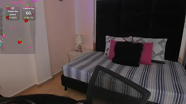 AvaScott  online show from October 27, 5:36 pm