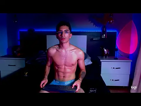 eriikjoness online show from November 11, 1:11 am