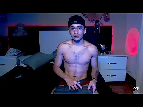 eriikjoness online show from October 30, 3:38 am