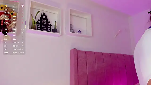 AliceThundeer online show from October 31, 4:09 am