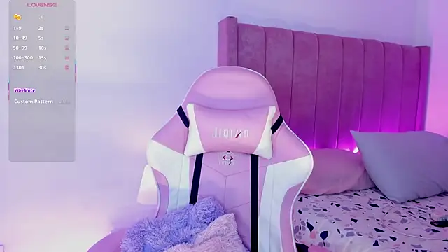 AliceThundeer online show from September 25, 4:07 am