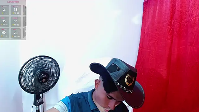 Snapshot of DayroDuran chatting on October 11, 6:53 pm DayroDuran online show from October 11, 6:53 pm