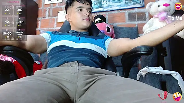 Snapshot of DayroDuran chatting on June 9, 9:38 pm DayroDuran online show from June 9, 9:38 pm