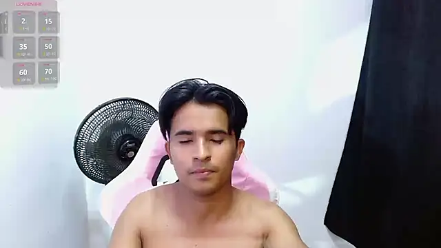 Snapshot of DayroDuran chatting on September 30, 8:26 pm DayroDuran online show from September 30, 8:26 pm