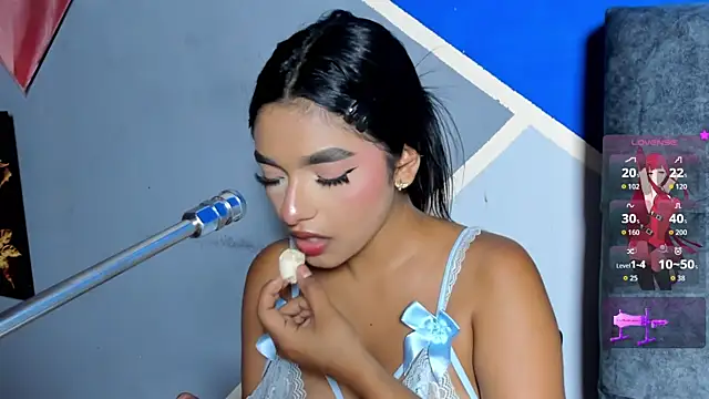 lau-hot online show from December 19, 7:16 pm