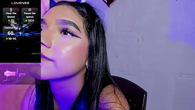 lau-hot online show from April 17, 8:33 pm