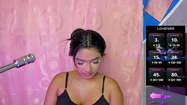 lau-hot online show from March 26, 8:07 pm