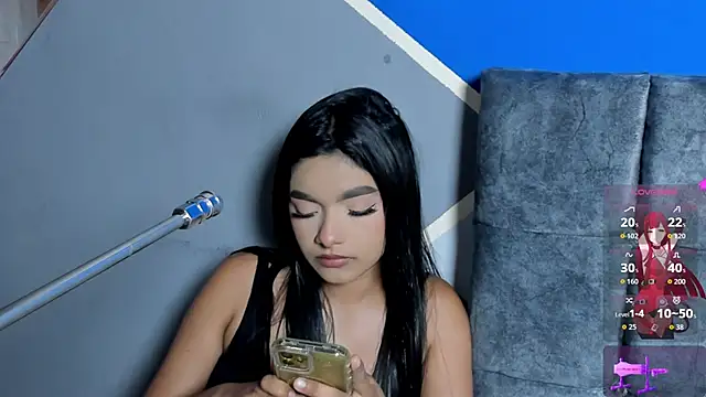 lau-hot online show from November 15, 9:19 pm