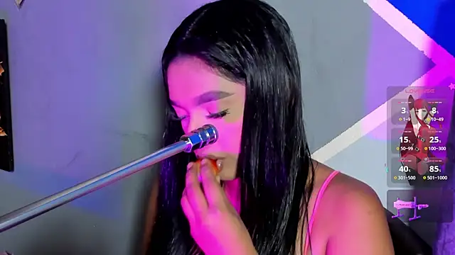 lau-hot online show from December 3, 7:24 pm