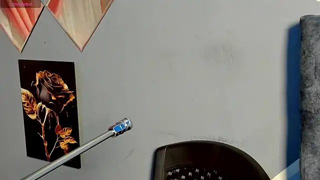 lau-hot online show from November 9, 6:23 pm