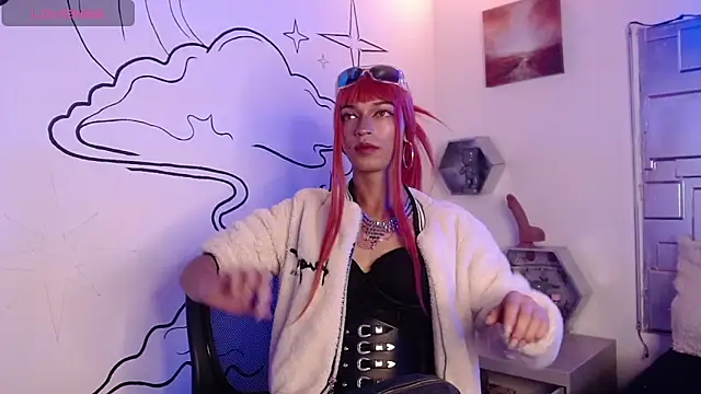 Trinity Knox online show from October 25, 4:18 pm