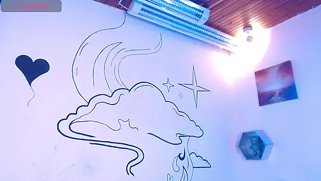 Trinity Knox online show from December 3, 3:11 pm