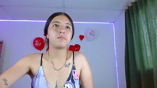 Snapshot of Lucy_y_Jacob chatting on September 28, 6:59 pm Lucy y Jacob online show from September 28, 6:59 pm
