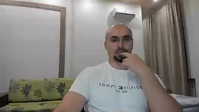 Snapshot of Gri_SH chatting on October 20, 4:51 pm Gri SH online show from October 20, 4:51 pm