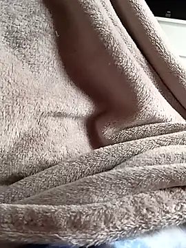 Snapshot of NiceBadgera chatting on October 19, 7:22 am NiceBadgera online show from October 19, 7:22 am