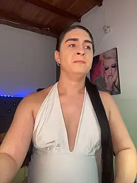 Snapshot of lola_diez chatting on June 27, 3:07 pm lola diez online show from June 27, 3:07 pm