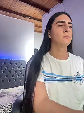 lola diez online show from March 30, 9:05 pm