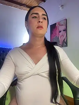 Snapshot of lola_diez chatting on June 6, 8:03 pm lola diez online show from June 6, 8:03 pm