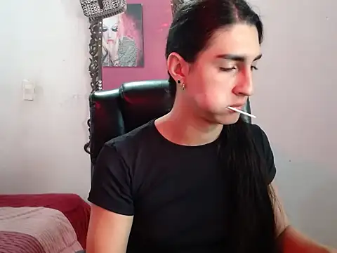 lola diez online show from October 7, 6:20 pm